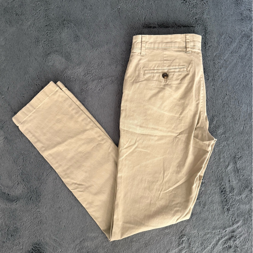 Amazon basics straight leg khakis